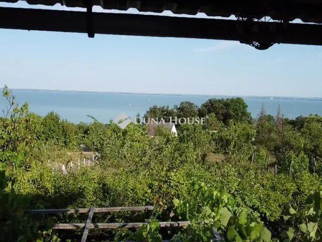 Eladó üdülő és hétvégi ház Alsóörs, Hegyalja utca 70 nm
