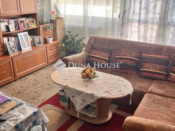 Eladó lakás Zirc, Erdőalja utca 77 nm