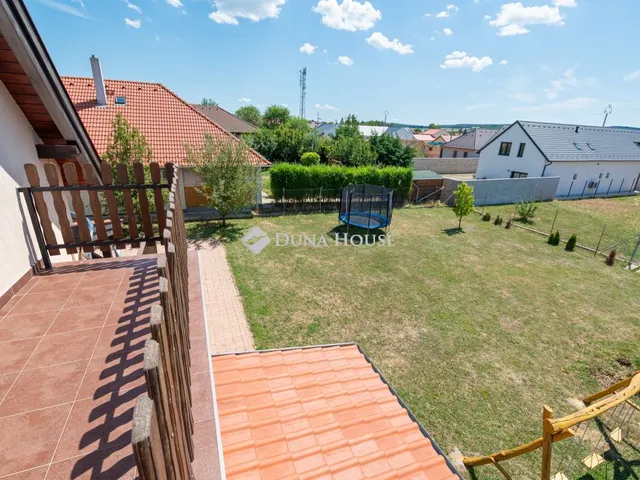 Eladó ház Nemesvámos 195 nm