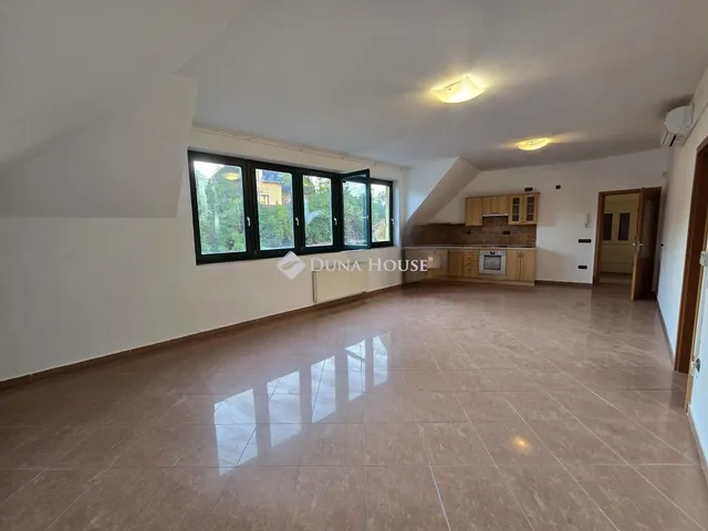 Eladó lakás Veszprém 105 nm