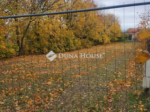 Eladó telek Füle 1169 nm