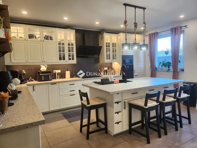 Eladó ház Siófok 190 nm