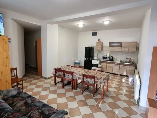 Eladó ház Papkeszi 403 nm