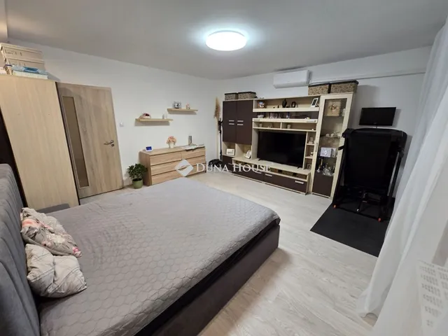 Eladó lakás Veszprém, Klapka György utca 70 nm