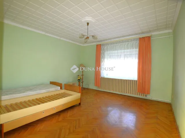 Eladó ház Lókút 147 nm