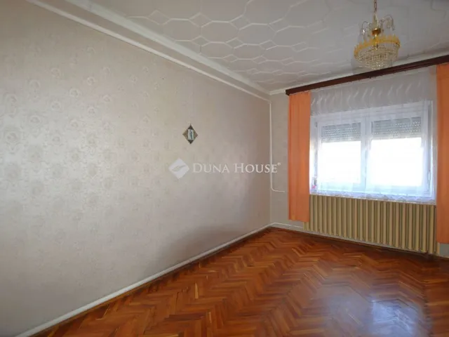 Eladó ház Lókút 147 nm