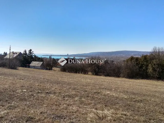 Eladó telek Balatonfűzfő 1050 nm