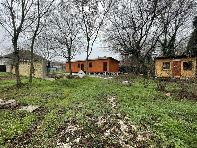 Eladó telek Pétfürdő 3215 nm