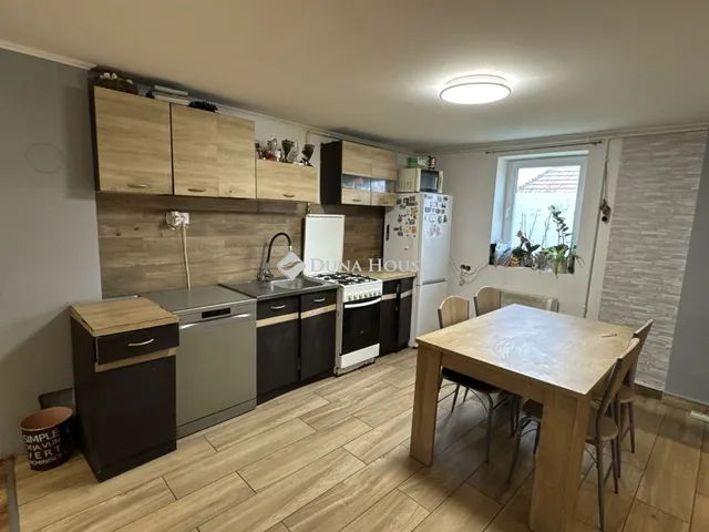 Eladó ház Ajka 90 nm