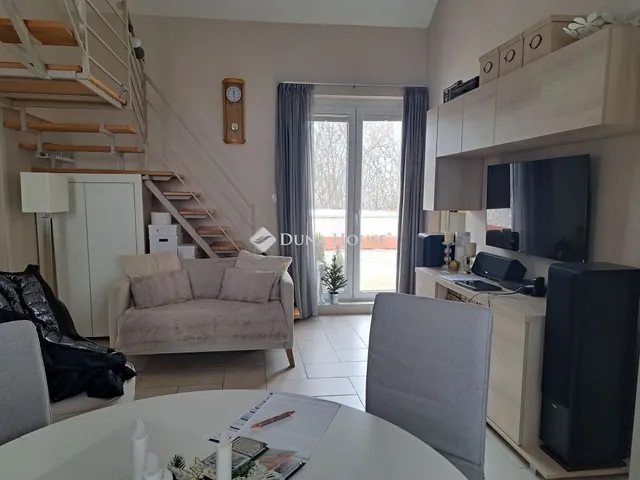 Eladó lakás Veszprém, Ívelő sétány 81 nm