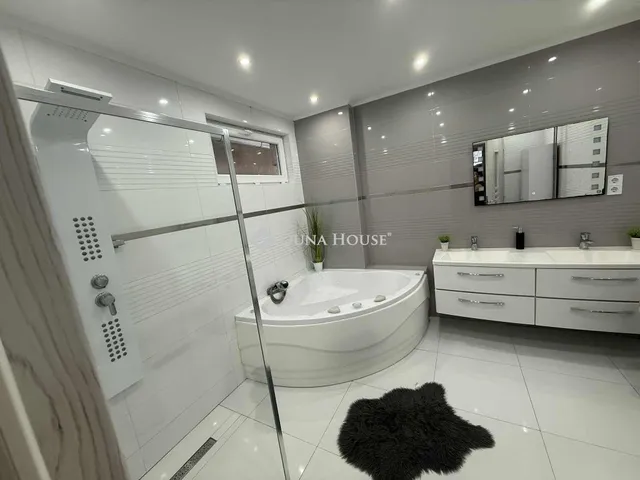 Eladó ház Berhida 162 nm