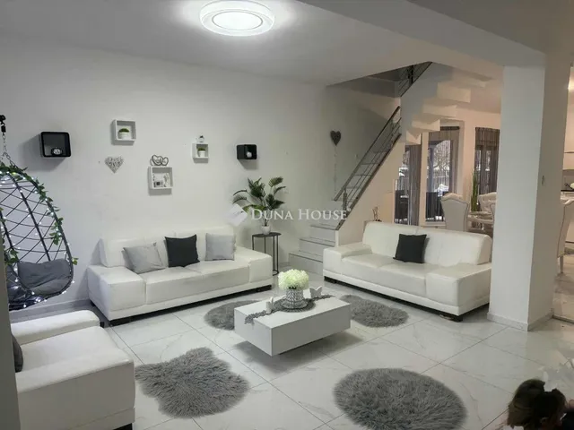 Eladó ház Berhida 162 nm