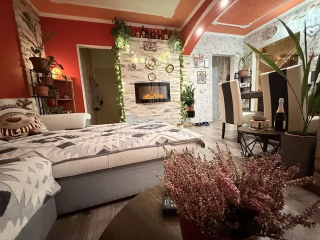 Eladó lakás Bakonyszentlászló, Fenyves utca 68 nm