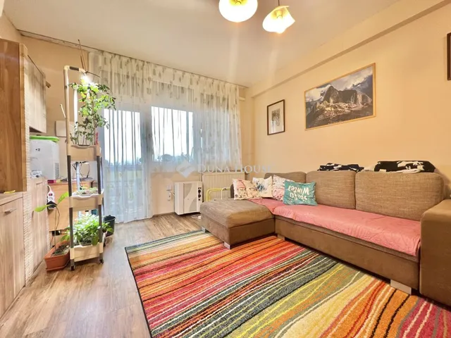 Eladó lakás Veszprém 69 nm