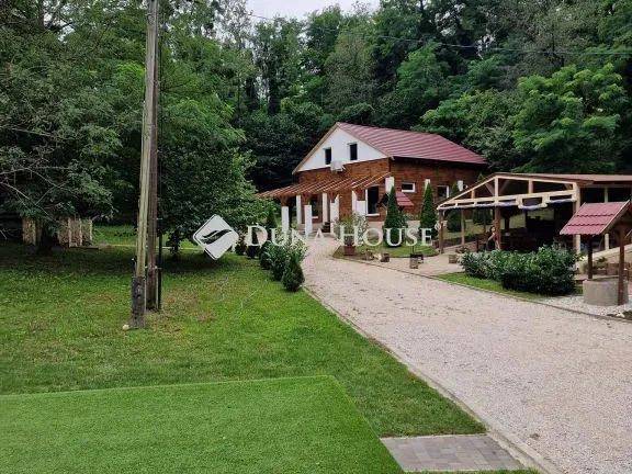 Eladó ház Bakonyszentlászló 240 nm