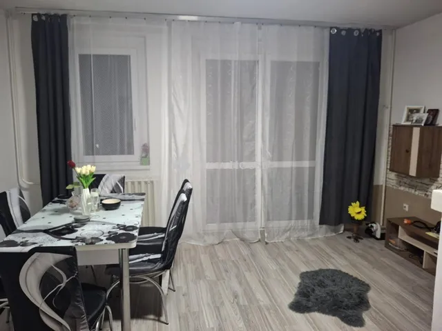 Eladó lakás Pétfürdő 54 nm