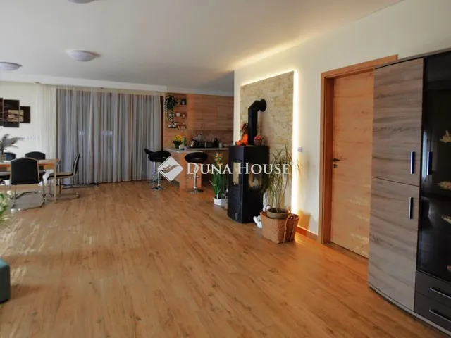 Eladó ház Márkó 173 nm