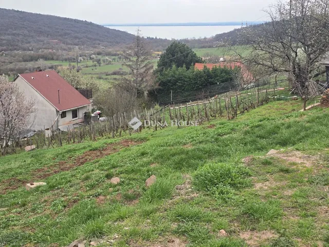 Eladó telek Felsőörs, Kishegyi utca 824 nm