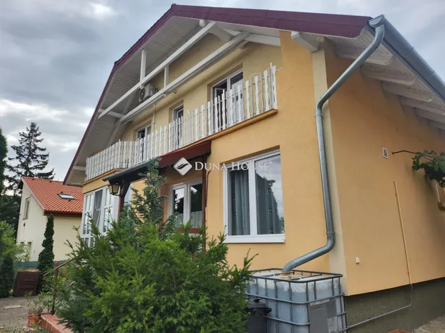 Eladó ház Balatonfűzfő 200 nm