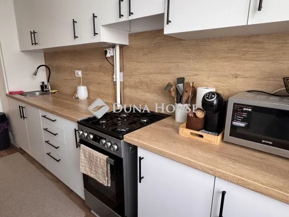 Eladó lakás Veszprém, Haszkovó utca 52 nm