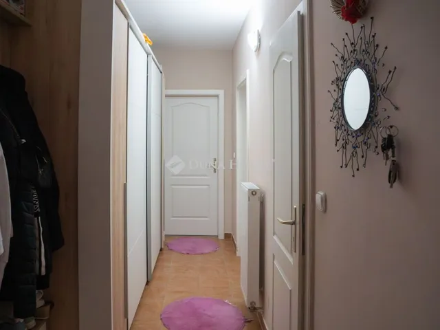 Eladó lakás Veszprém 68 nm