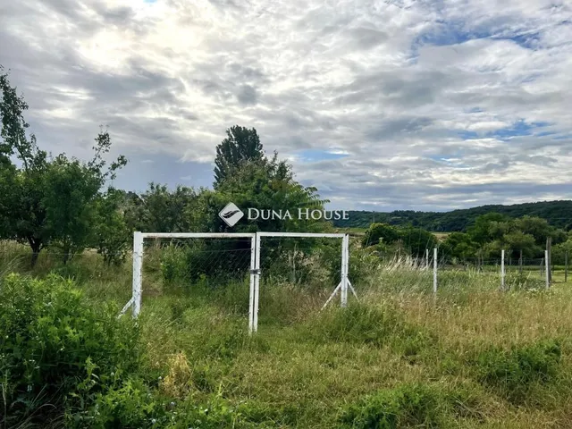 Eladó telek Szentkirályszabadja 770 nm