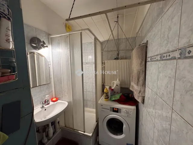 Eladó lakás Ajka, Kossuth Lajos utca 35 nm