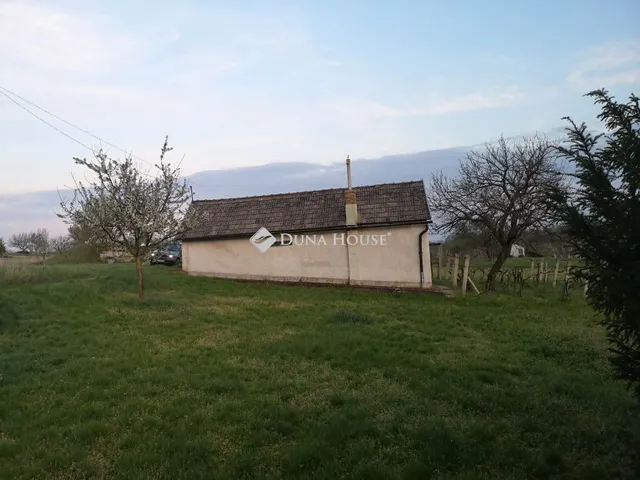 Eladó mezőgazdasági ingatlan Berhida 30 nm