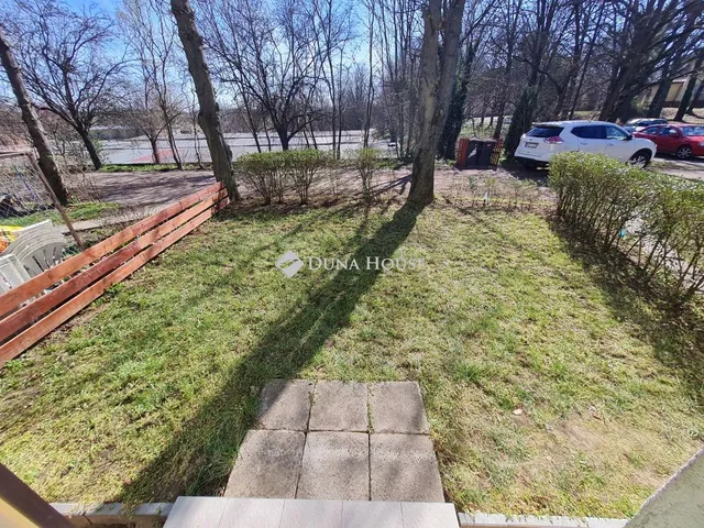 Kiadó lakás Balatonfűzfő, Munkás tér 38 nm