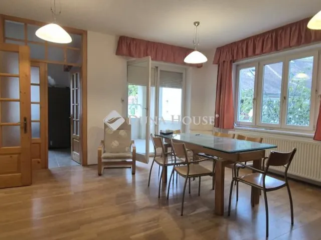 Kiadó lakás Veszprém 180 nm