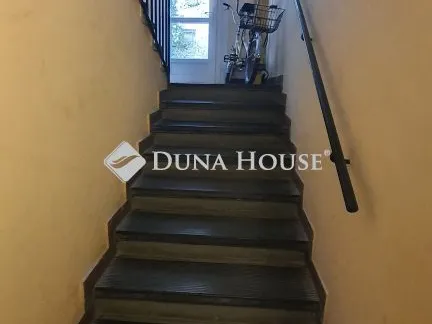Kiadó kereskedelmi és ipari ingatlan Budapest XI. kerület, Bukarest utca 60 nm