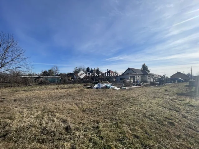 Eladó telek Monor, Jósika utca 1103 nm