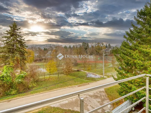 Eladó ház Budapest II. kerület 350 nm