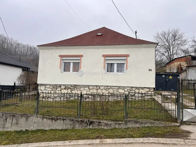 Eladó ház Bakonycsernye 82 nm