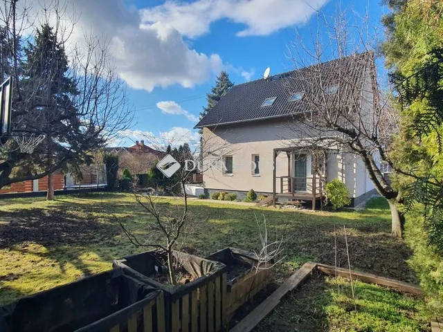 Eladó ház Biatorbágy 251 nm