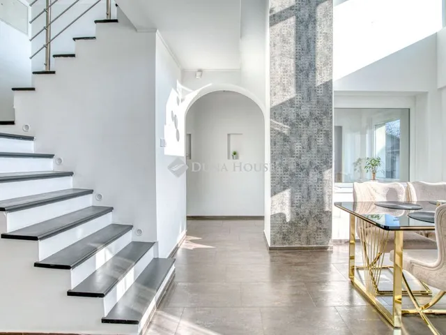 Eladó ház Szigetcsép 176 nm