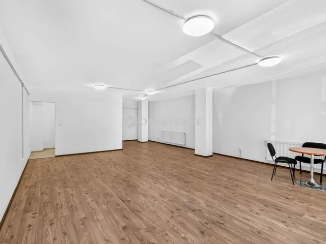 Eladó kereskedelmi és ipari ingatlan Budapest XI. kerület 64 nm