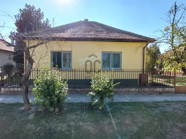 Eladó ház Tápiószecső 70 nm