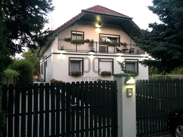 Eladó ház Halásztelek 200 nm