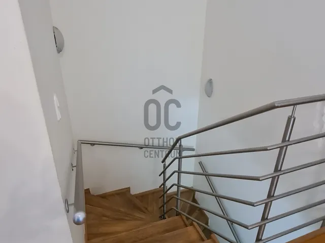 Eladó ház Budapest II. kerület, Budaliget 160 nm