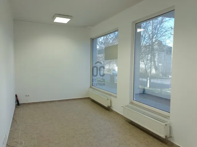 Eladó kereskedelmi és ipari ingatlan Budapest XIV. kerület, Alsórákos 54 nm