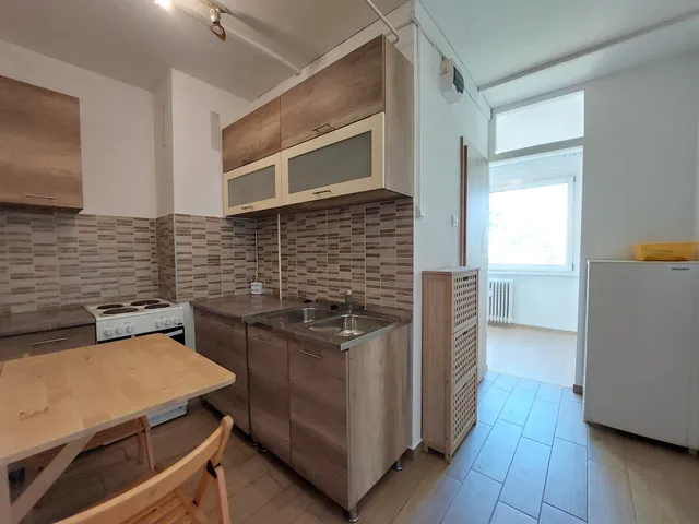 Kiadó lakás Szeged, Tarján, Hajlat utca 35 nm