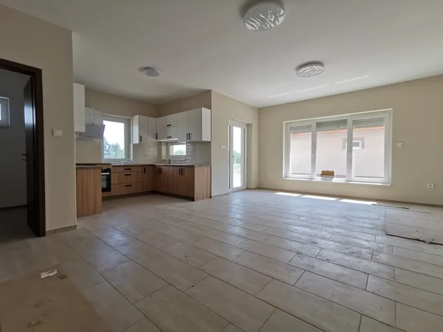 Kiadó ház Szeged, Béketelep 126 nm
