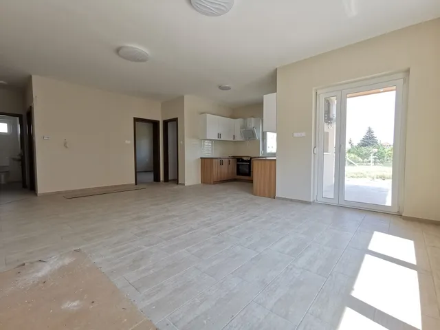 Kiadó ház Szeged, Béketelep 126 nm