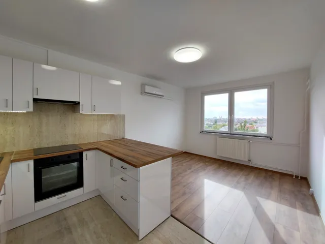 Eladó lakás Szeged, Felsőváros, Kereszttöltés utca 60 nm
