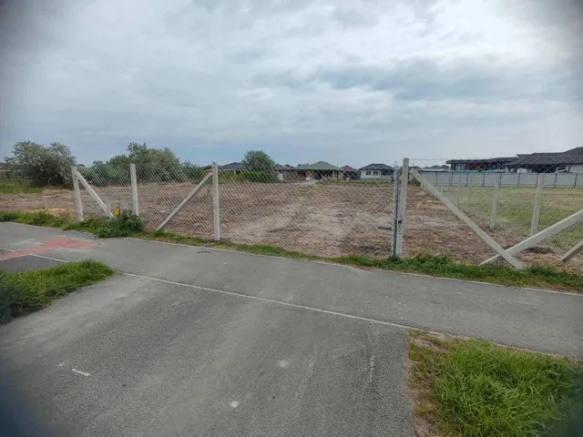 Eladó telek Szeged, Béketelep 700 nm