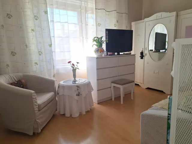 Eladó kereskedelmi és ipari ingatlan Szeged, Alsóváros 300 nm