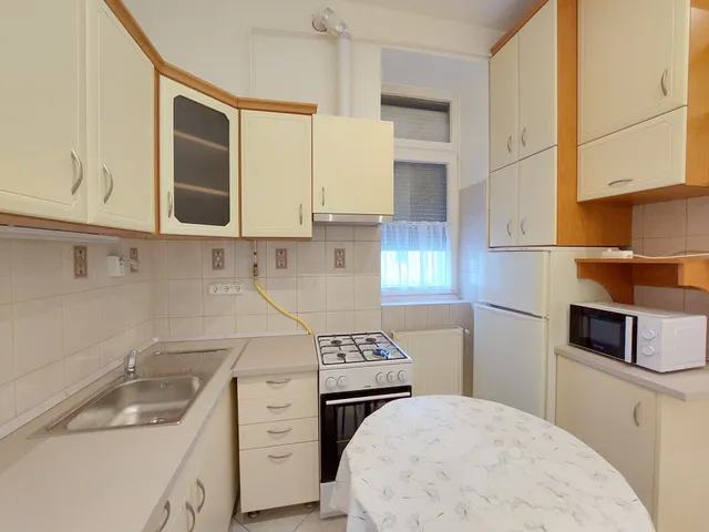 Kiadó lakás Szeged, Belváros, Szent Ferenc utca 41 nm