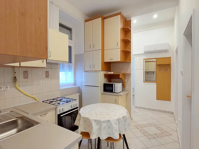 Kiadó lakás Szeged, Belváros, Szent Ferenc utca 41 nm