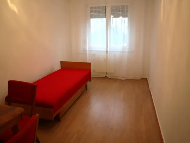 Eladó lakás Szeged, Makkosház 72 nm